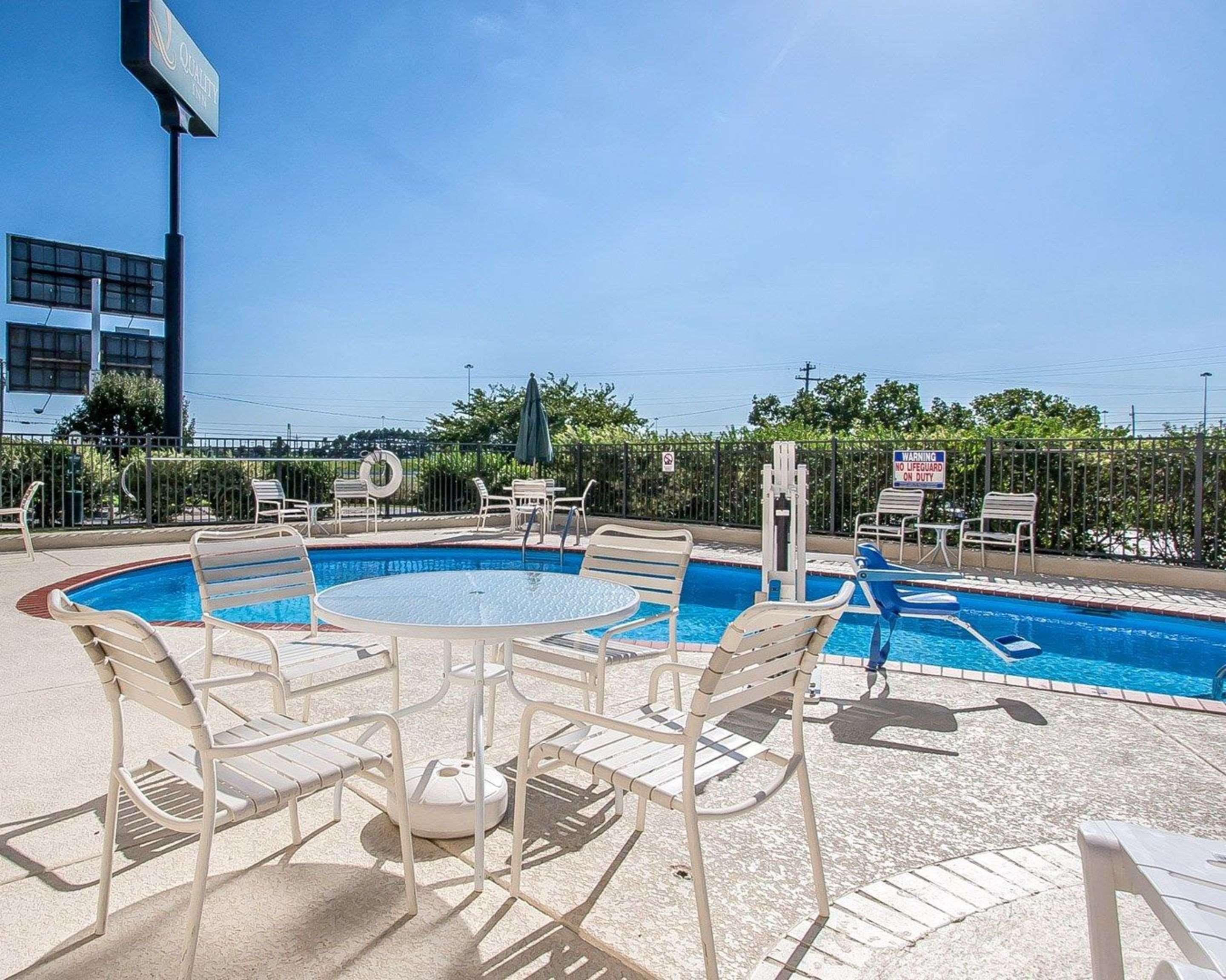 Quality Inn Murfreesboro-University Area Exteriör bild