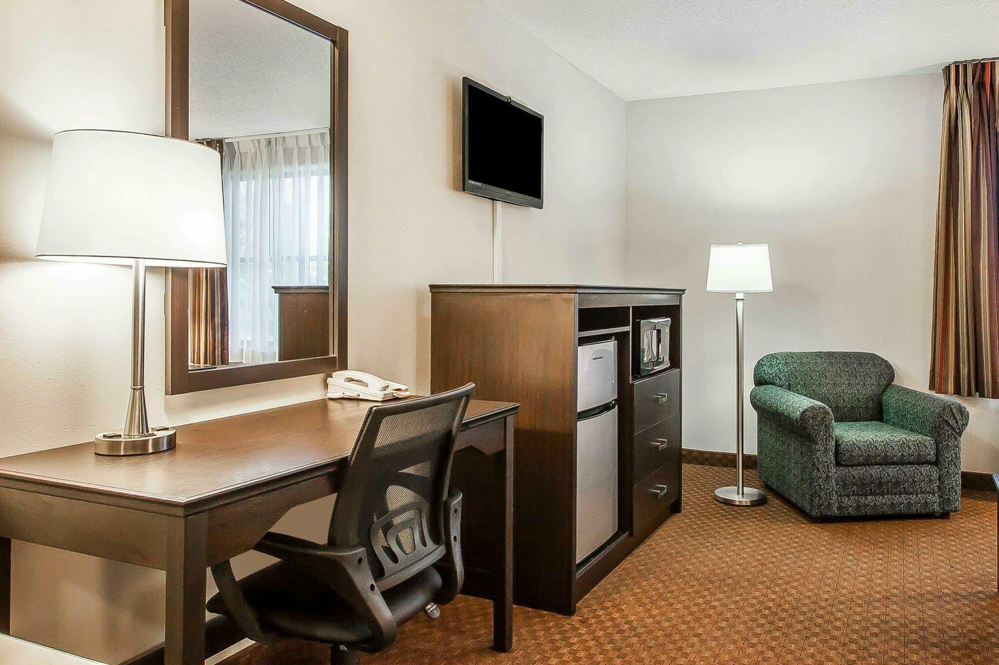 Quality Inn Murfreesboro-University Area Exteriör bild