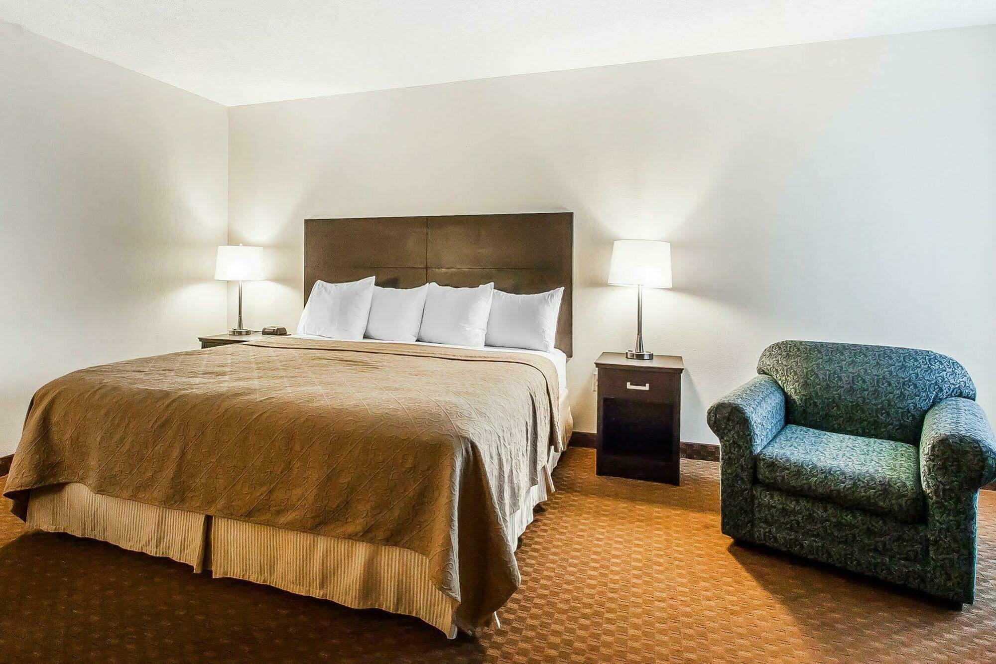 Quality Inn Murfreesboro-University Area Exteriör bild